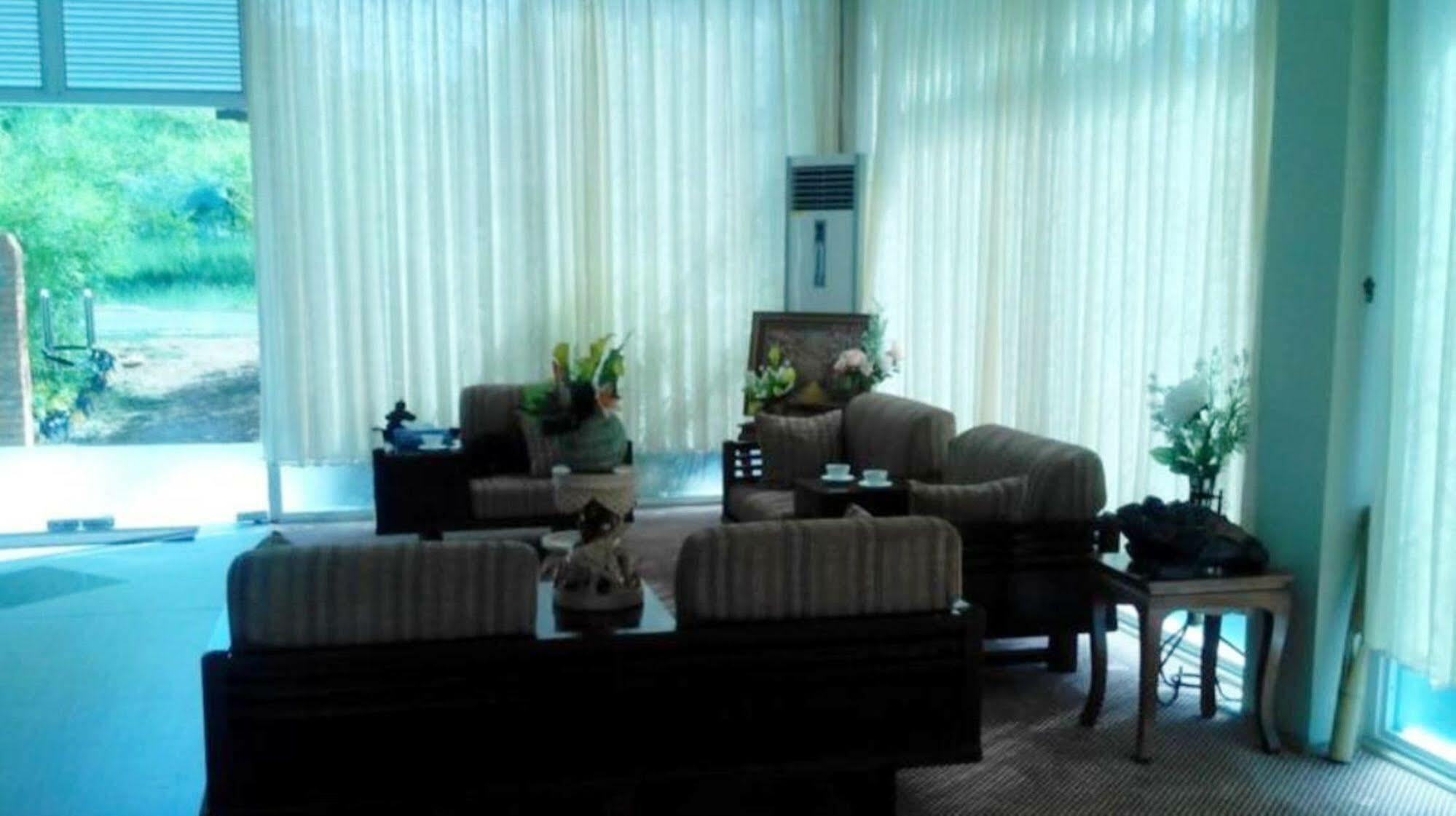 באגאן Sky View Hotel מראה חיצוני תמונה