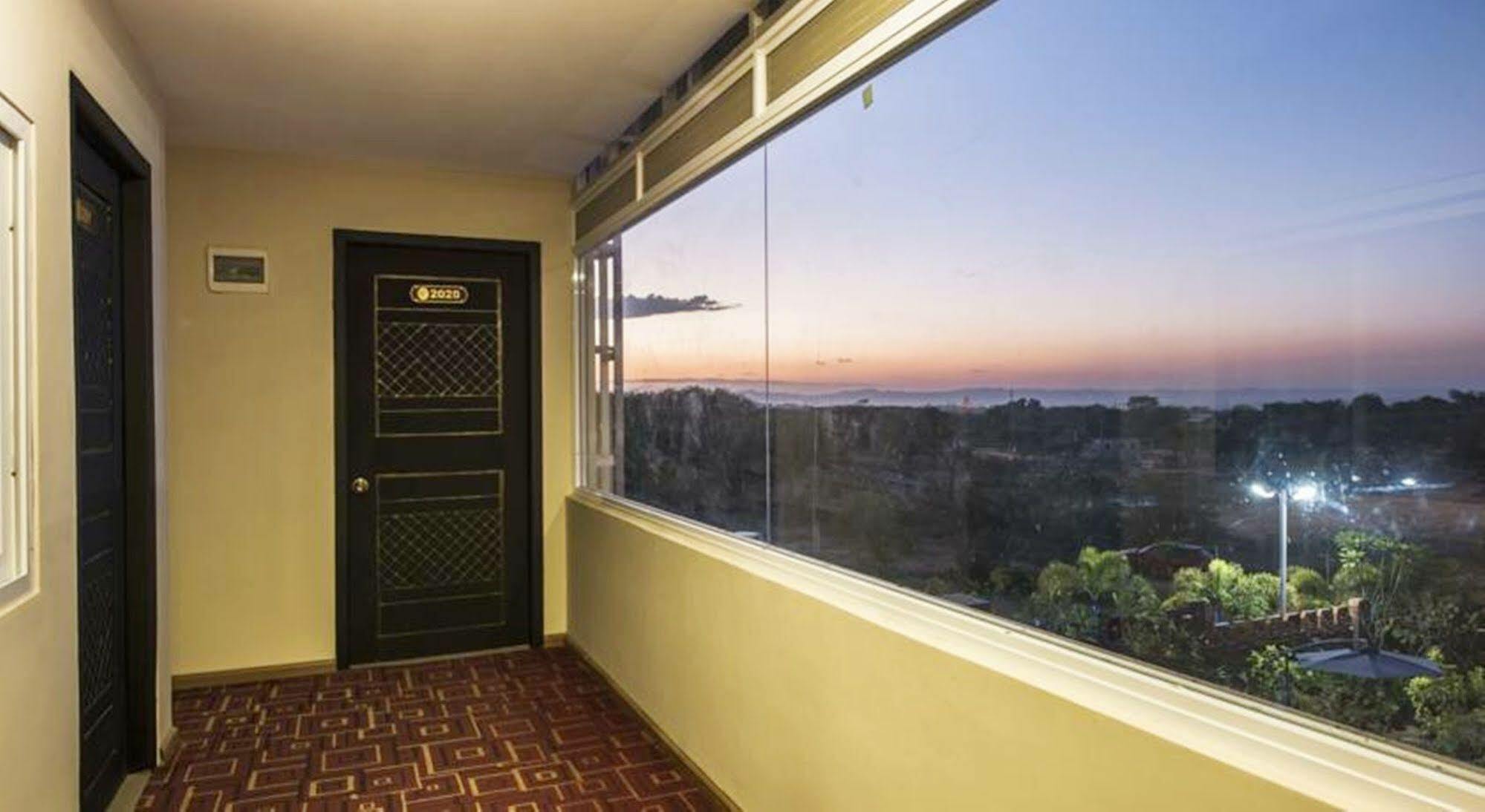 באגאן Sky View Hotel מראה חיצוני תמונה