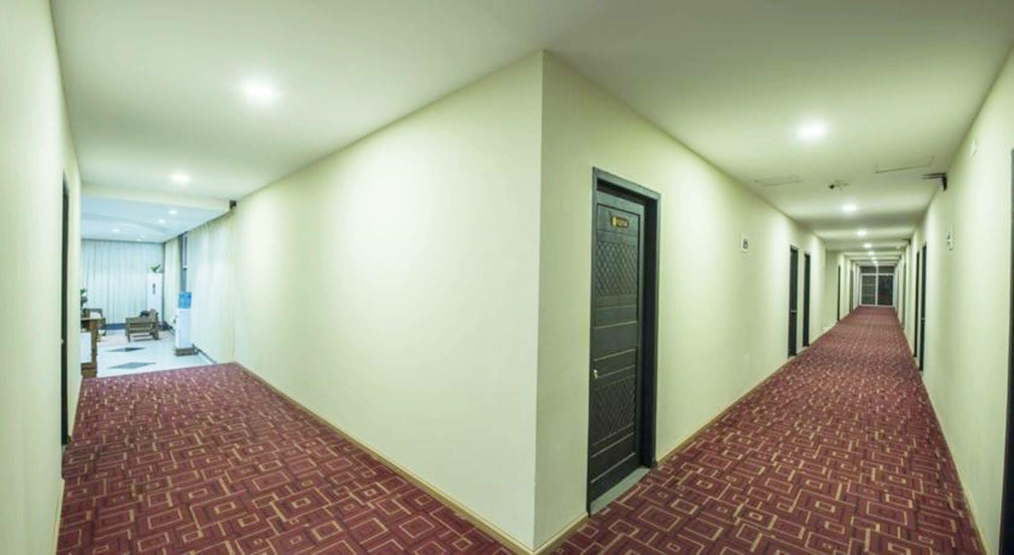 באגאן Sky View Hotel מראה חיצוני תמונה